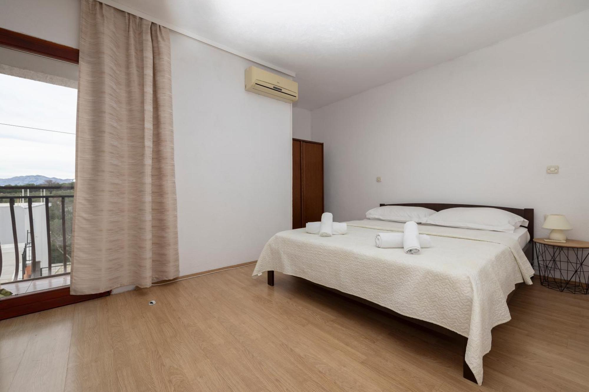פרומאינה Apartments Family Roso מראה חיצוני תמונה