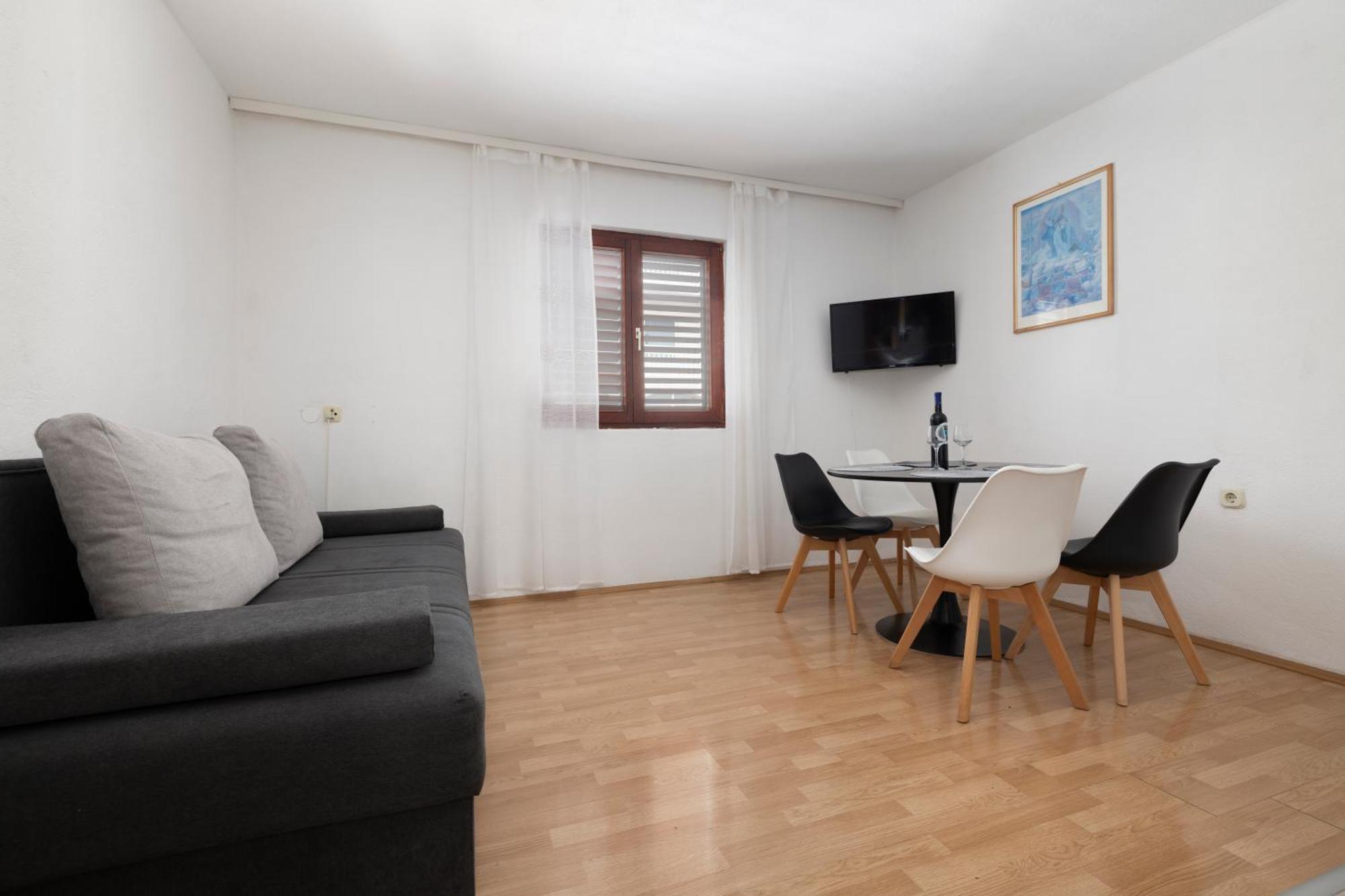 פרומאינה Apartments Family Roso מראה חיצוני תמונה
