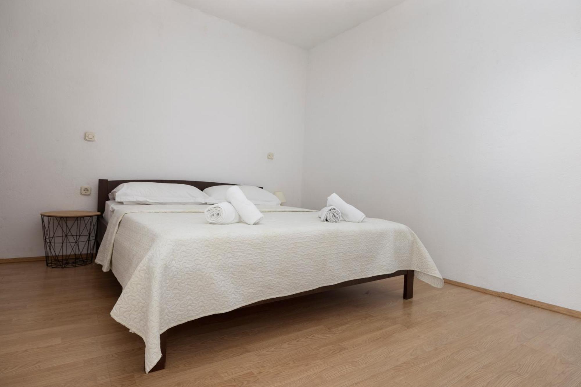 פרומאינה Apartments Family Roso מראה חיצוני תמונה