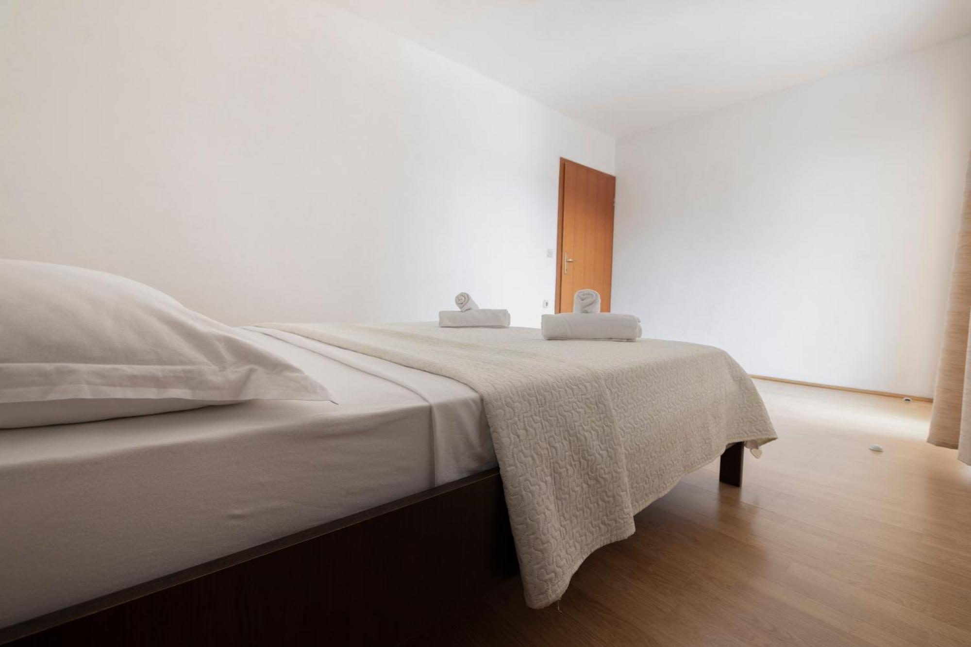 פרומאינה Apartments Family Roso מראה חיצוני תמונה
