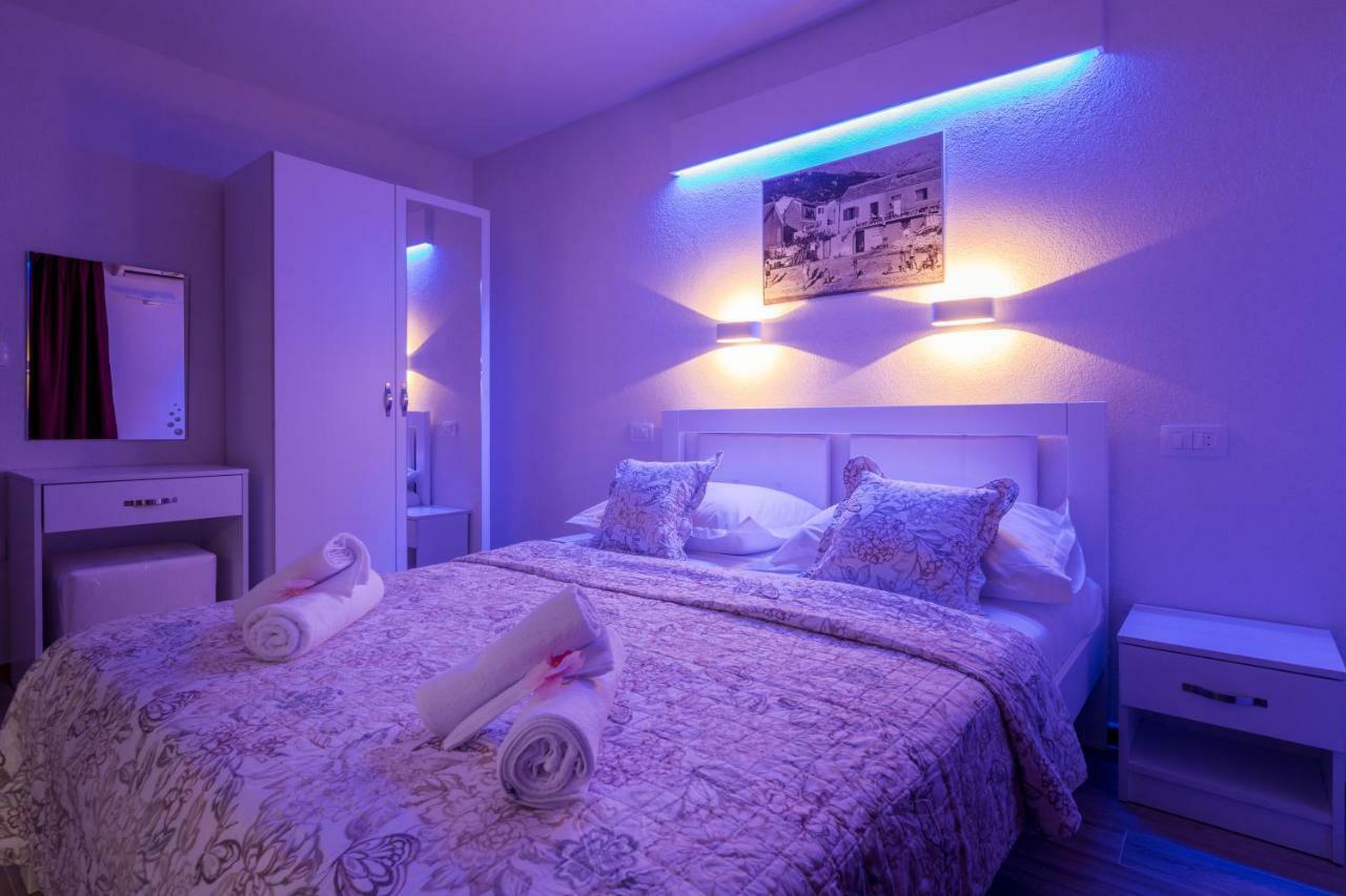 פרומאינה Apartments Family Roso מראה חיצוני תמונה