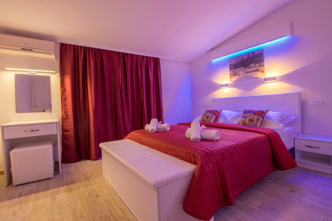 פרומאינה Apartments Family Roso מראה חיצוני תמונה