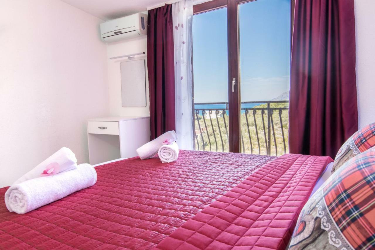 פרומאינה Apartments Family Roso מראה חיצוני תמונה