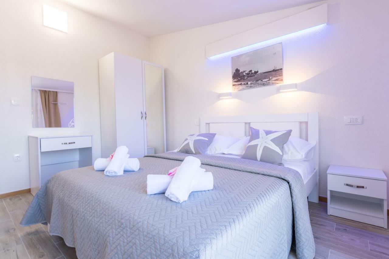 פרומאינה Apartments Family Roso מראה חיצוני תמונה