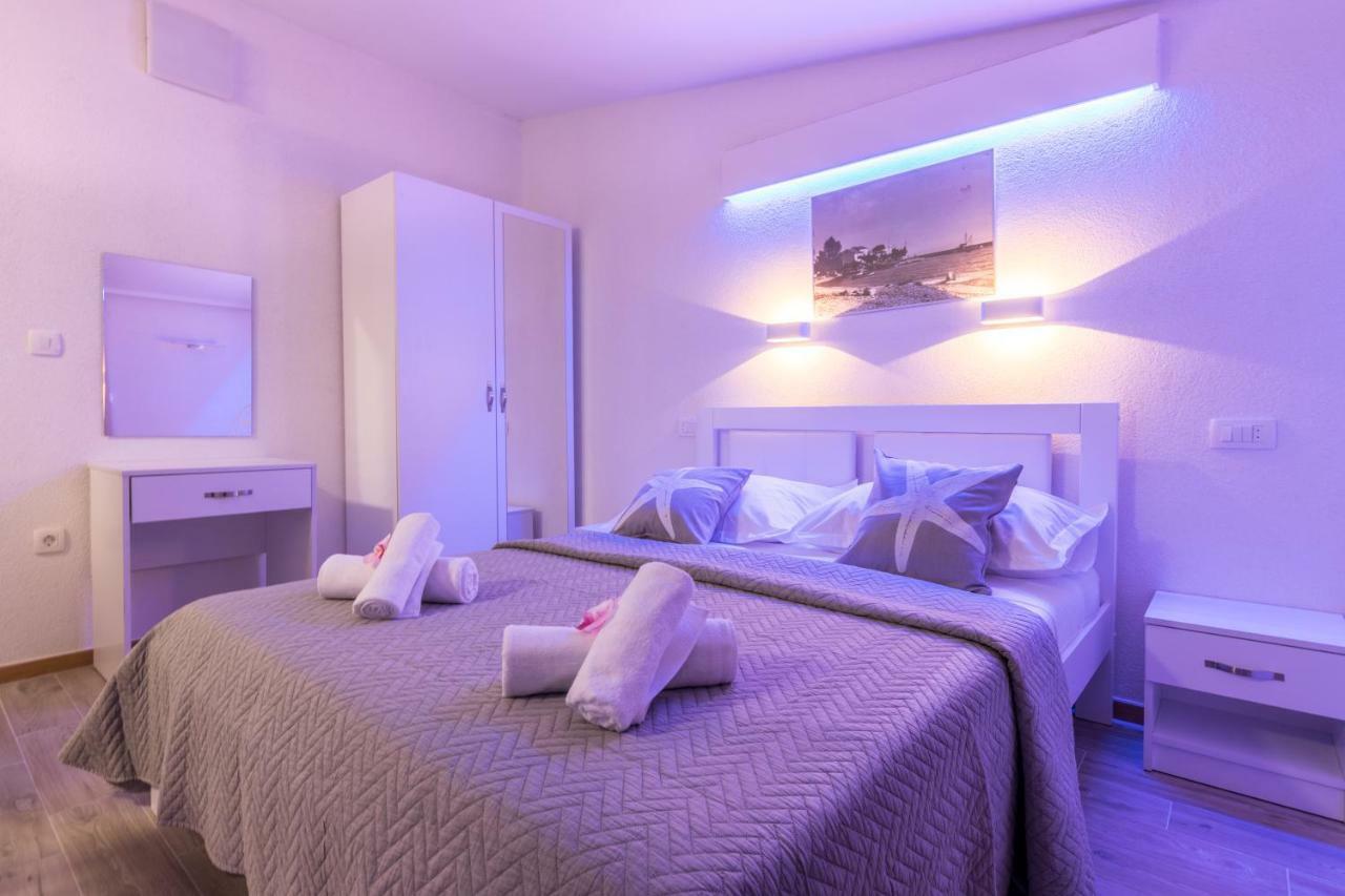 פרומאינה Apartments Family Roso מראה חיצוני תמונה